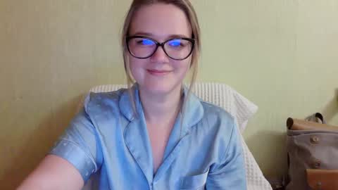 emma_misty_ online show from 18, 10, 2025