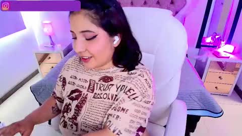 Emma Monserratt online show from 9, 10, 2025