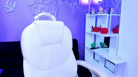 Emma Monserratt online show from 20, 4, 2026