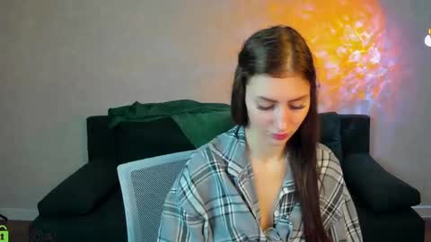 Snapshot of emma_myer chatting on 13, 4, 2026 Emma Myer online show from 13, 4, 2026