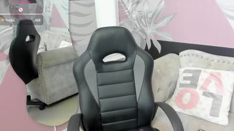 Snapshot of emma_petite4u chatting on 22, 1, 2025 Emma online show from 22, 1, 2025