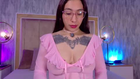 Emma Rouse Independent Model online show from 18, 4, 2026