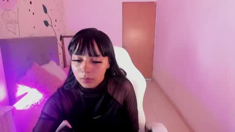 emma_rouxx online show from 11, 4, 2026