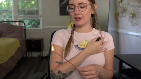 Snapshot of emma_ruby chatting on 22, 9, 2025 Emma Ruby online show from 22, 9, 2025