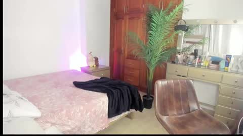 Snapshot of emma_rules99 chatting on 9, 9, 2025 Emma online show from 9, 9, 2025