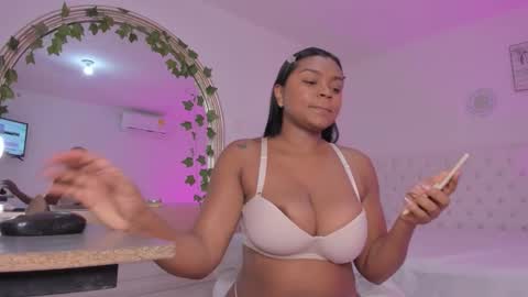 Snapshot of emma_rules99 chatting on 14, 11, 2025 Emma online show from 14, 11, 2025