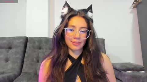 Snapshot of emma_sandovaal chatting on 17, 5, 2026 Emma online show from 17, 5, 2026