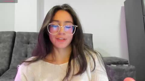 Snapshot of emma_sandovaal chatting on 18, 5, 2026 Emma online show from 18, 5, 2026