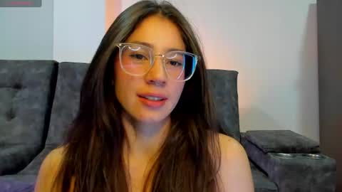 Snapshot of emma_sandovaal chatting on 14, 6, 2026 Emma online show from 14, 6, 2026