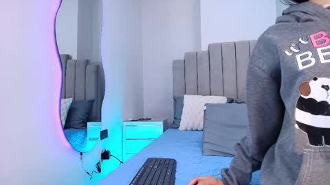 Emma online show from 20, 11, 2025