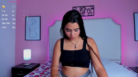 emma_whitee_ online show from 13, 9, 2025