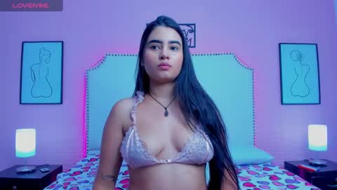 emma_whitee_ online show from 23, 9, 2025
