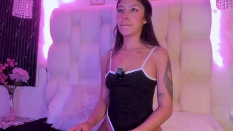 emmaa00_ online show from 14, 4, 2026