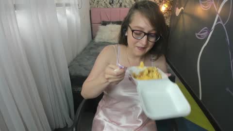Snapshot of emmaaevans_ chatting on 29, 1, 2025 Emma Evans online show from 29, 1, 2025
