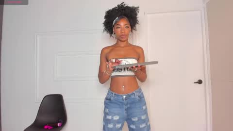 Snapshot of emmaalennox__ chatting on 28, 5, 2026 Emma online show from 28, 5, 2026