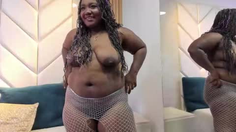 Snapshot of emmabrantt_ chatting on 30, 10, 2025 EmmaBrantt online show from 30, 10, 2025