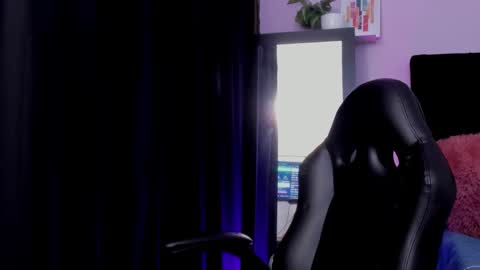 Snapshot of emmabridgerton chatting on 8, 1, 2026 Emma online show from 8, 1, 2026