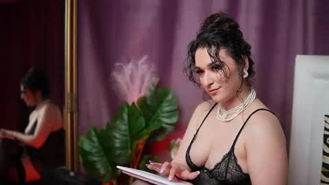 Snapshot of emmadallas chatting on 9, 5, 2026 Emma online show from 9, 5, 2026