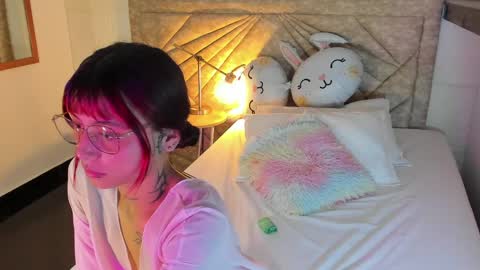           online show from 5, 4, 2026