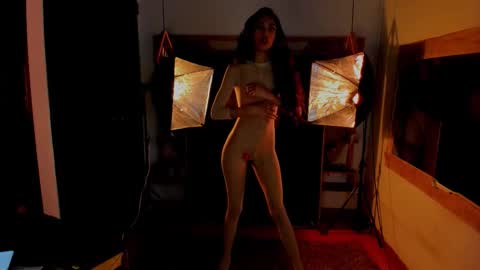 Snapshot of emmaduque chatting on 14, 12, 2025 Emma Duque online show from 14, 12, 2025