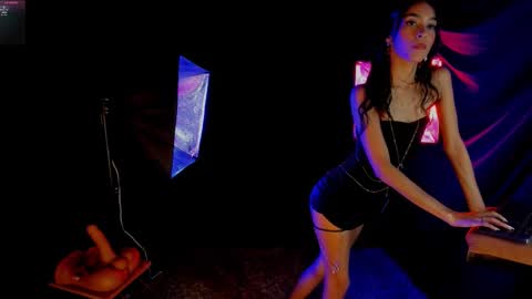 Snapshot of emmaduque chatting on 15, 12, 2025 Emma Duque online show from 15, 12, 2025