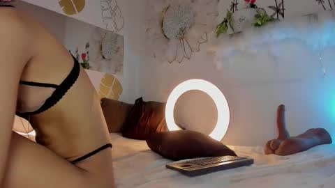 Snapshot of emmaduque chatting on 15, 1, 2026 Emma Duque online show from 15, 1, 2026