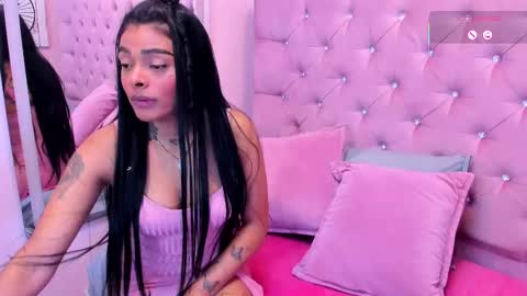 Snapshot of emmaebony_ chatting on 22, 9, 2025 emmaebony_ online show from 22, 9, 2025