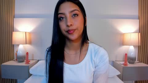 emmaespencer  online show from 10, 4, 2026