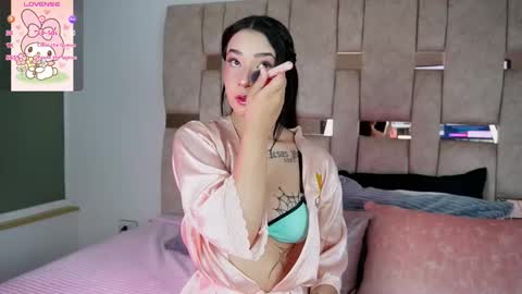 emmajohanson online show from 17, 11, 2025