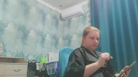 emmamelody online show from 10, 10, 2025