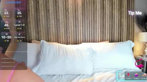 Snapshot of emmamillerr_ chatting on 12, 11, 2025 EmmaMillerr online show from 12, 11, 2025