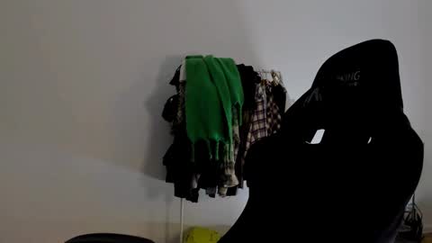 Snapshot of emmamon chatting on 5, 12, 2024 Emma online show from 5, 12, 2024