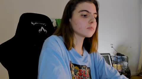 Snapshot of emmamon chatting on 6, 12, 2024 Emma online show from 6, 12, 2024