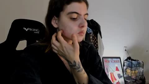 Snapshot of emmamon chatting on 20, 12, 2024 Emma online show from 20, 12, 2024