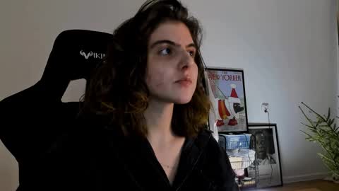 Snapshot of emmamon chatting on 25, 12, 2024 Emma online show from 25, 12, 2024