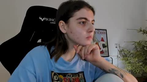 Snapshot of emmamon chatting on 11, 1, 2025 Emma online show from 11, 1, 2025