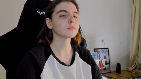 Snapshot of emmamon chatting on 31, 1, 2025 Emma online show from 31, 1, 2025