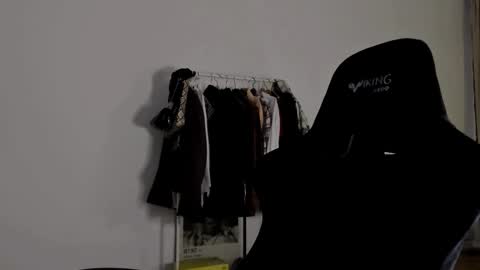 Snapshot of emmamon chatting on 12, 2, 2025 Emma online show from 12, 2, 2025