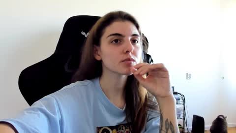 Snapshot of emmamon chatting on 25, 9, 2025 Emma online show from 25, 9, 2025