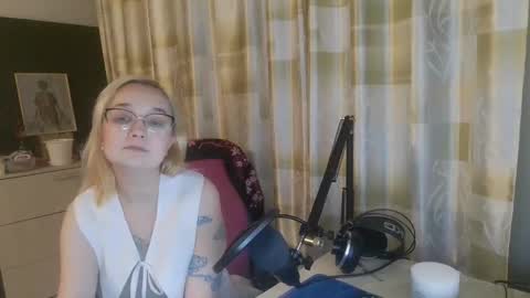 Snapshot of emmanoir_ chatting on 26, 2, 2025 emmanoir_ online show from 26, 2, 2025