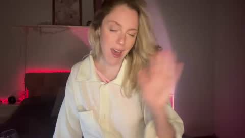 emmaonlyx1 online show from 14, 6, 2026