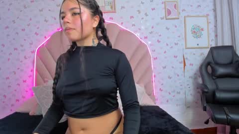 Snapshot of emmarosse_02 chatting on 29, 1, 2025 emmarosse_02 online show from 29, 1, 2025