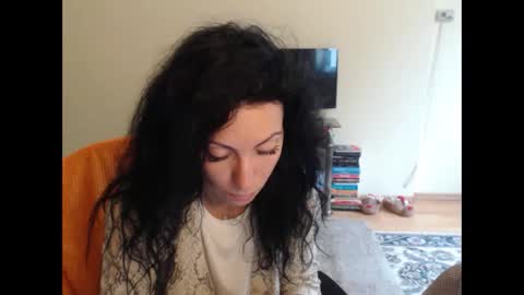 Emmatoo online show from 8, 10, 2025