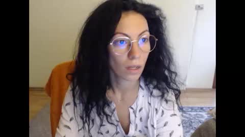 Emmatoo online show from 9, 10, 2025