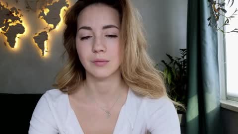 Snapshot of emmi_rosee chatting on 12, 2, 2026 Miss Emmi online show from 12, 2, 2026