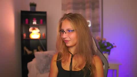 Emmie online show from 10, 10, 2025
