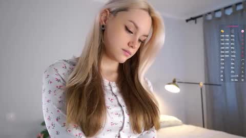 Snapshot of emmiemurray chatting on 13, 1, 2026 Aurora online show from 13, 1, 2026