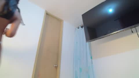 Snapshot of emmily_forever chatting on 31, 1, 2025 emmily online show from 31, 1, 2025