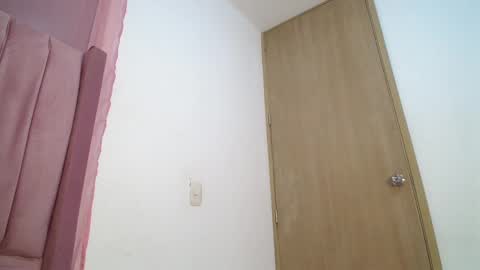 Snapshot of emmily_forever chatting on 18, 2, 2025 emmily online show from 18, 2, 2025