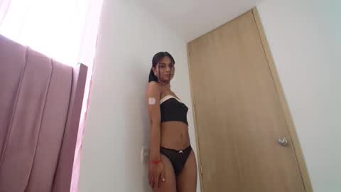 Snapshot of emmily_forever chatting on 4, 3, 2025 emmily online show from 4, 3, 2025